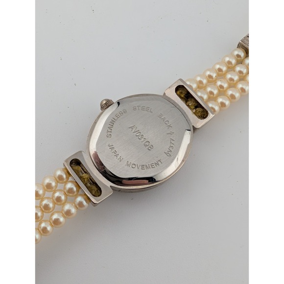 Vintage Avon Faux Pearl Band Watch Women 18mm Silver Tone Oval- New Battery - Picture 4 of 6